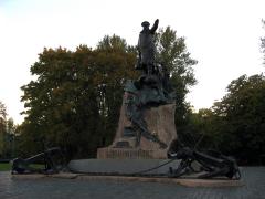 Кронштадт - памятник адмиралу Макарову