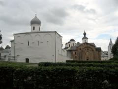 Церкви на Ярославовом дворище